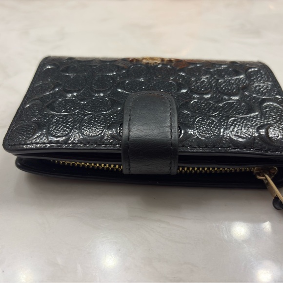 Coach black glitter embossed leather wallet. - Picture 5 of 10
